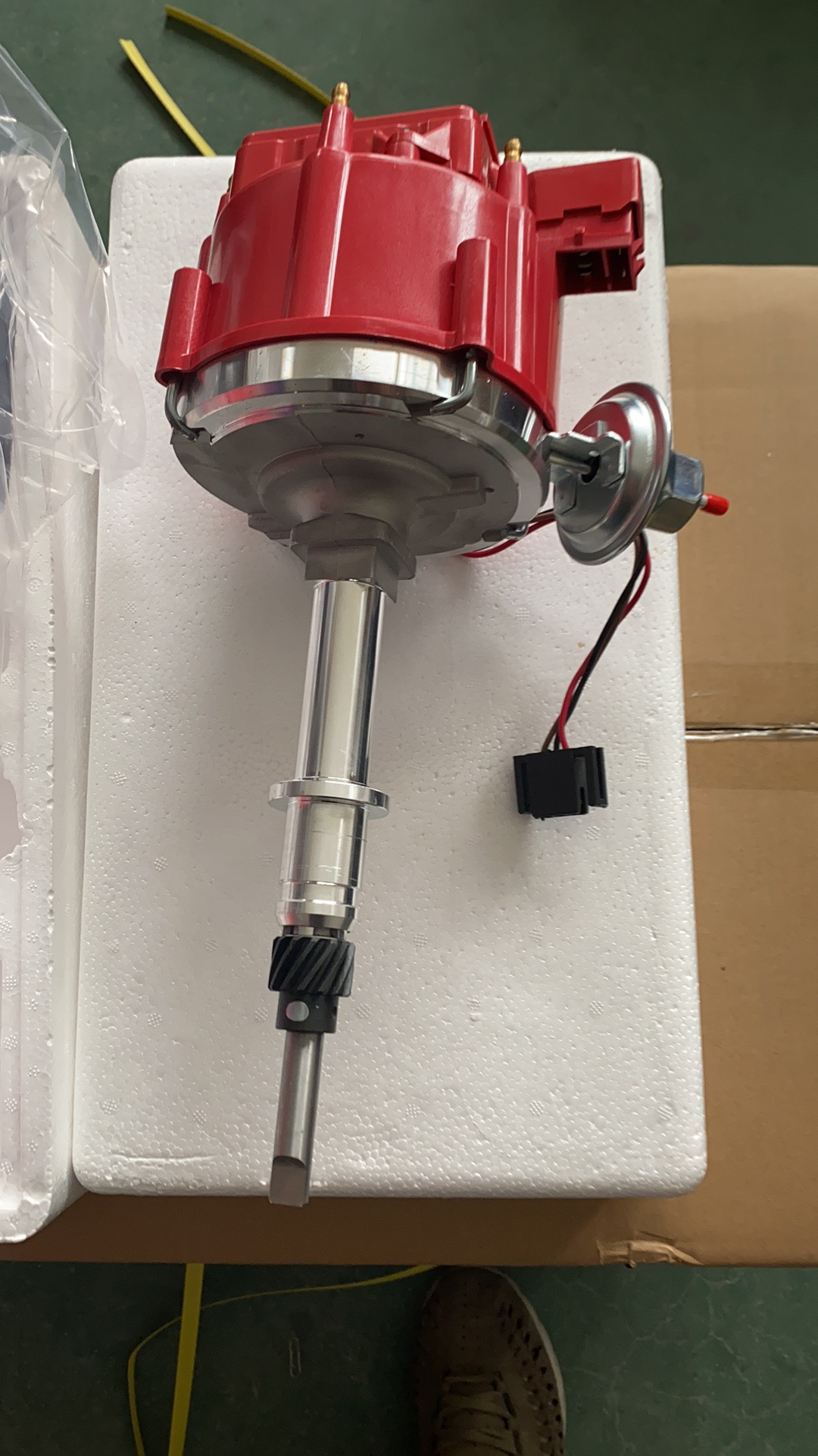 IGNITION DISTRIBUTOR