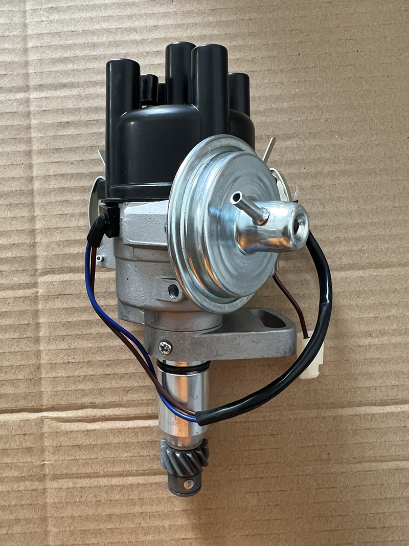 IGNITION DISTRIBUTOR
