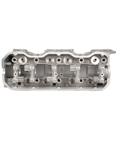  Cylinder Head  